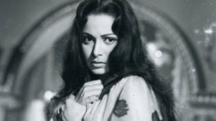 Waheeda Rehman's daughter is no less than any Bollywood beauty, she competes with big actresses in beauty and fashion.
