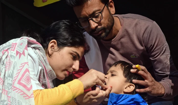 Another vaccination campaign begins after polio cases increase in Pakistan
