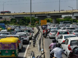 Delhi Traffic Rules: With the change in weather, traffic rules also changed in Delhi, now there is a ban on driving old vehicles.
