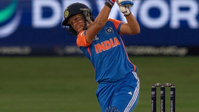 Harmanpreet Kaur showed her old style with the bat, broke Smriti Mandhana's 6 year old record
