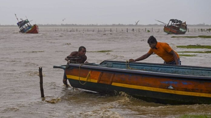 ISRO is also keeping an eye on cyclone 'Dana', PM Modi took information from CM Majhi, people reached shelter centers
