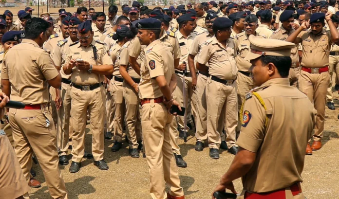 'Stone pelting, firing and arson, police is police...' Violence took place during the immersion of the idol of Durga Maa, why did the ruckus erupt in Bahraich?
