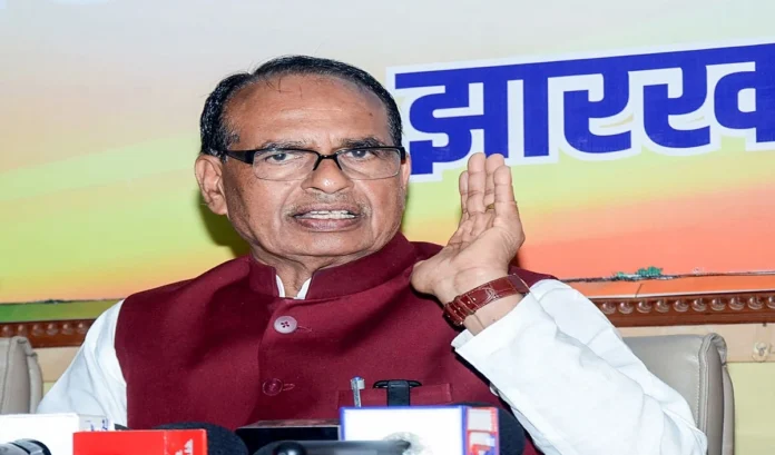 'There is extreme darkness in Jharkhand', Shivraj said - due to misgovernance, corruption, development has stopped.
