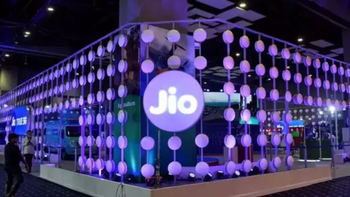 Jio's big blast, AirFiber will be installed for free, you will get a chance to watch 13 OTT and 800 channels
