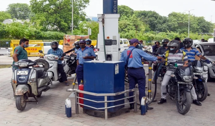 One employee injured in firing at petrol pump in Gokulpuri, Delhi
