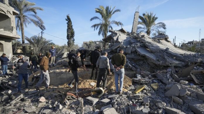 16 people died in Israel's massive air attack in Gaza, winter is also wreaking havoc
