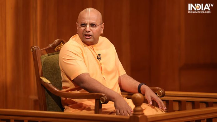 Aap Ki Adalat: Gaur Gopal Das reached 'Aap Ki Adalat', said - There was no Anamika in my life
