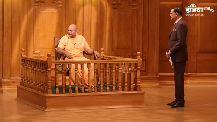 Aap Ki Adalat: Why didn't Gaur Gopal Das talk to his father? He himself told the reason and narrated the story.
