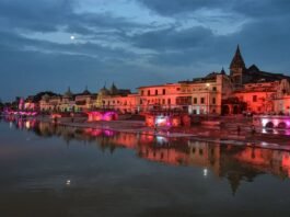 Ayodhya News: Almost all hotels booked before New Year in Ayodhya, Temple Trust extended darshan time
