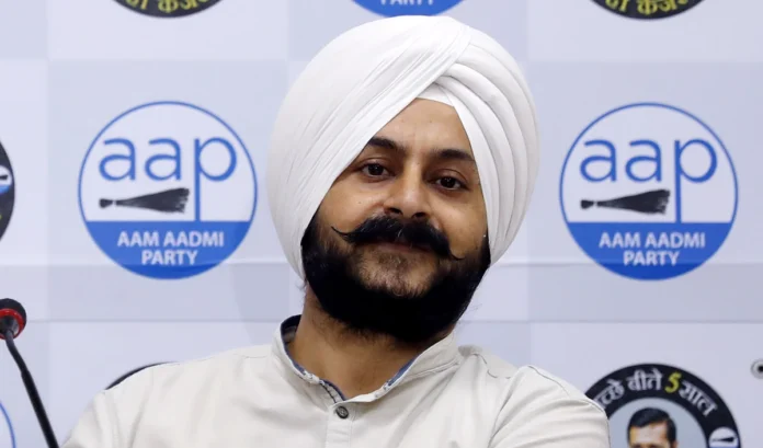 Coming out of poverty, Jarnail Singh decided to travel to become MLA, became MLA from Tilak Nagar on AAP ticket.
