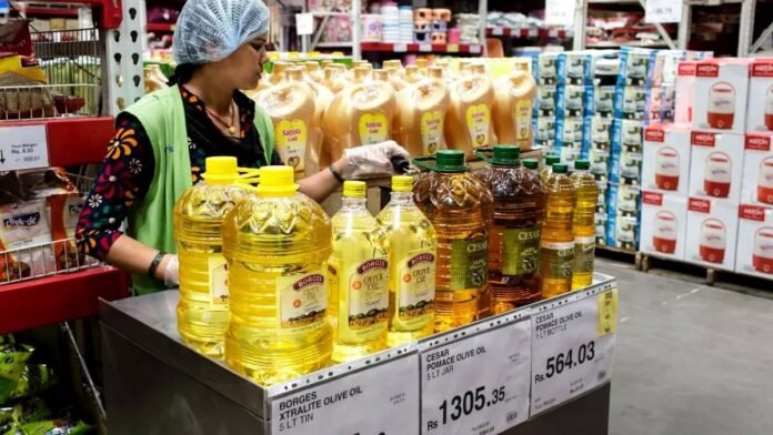 Edible Oil Prices: Mustard, groundnut and soybean oil prices fell due to fall in foreign markets, know the latest prices.
