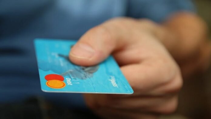 How many types of Debit Cards are there in India, what is printed on the card, know the whole thing
