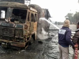 Jaipur Tanker Blast Burnt person ran 600m for help after the explosion, instead of helping people kept making videos
