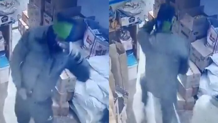 The thief entered the shop to steal, ate cashew nuts and almonds lavishly, and started dancing mistaking it for stealing; CCTV video went viral
