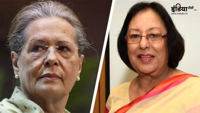 "Sonia Gandhi did not trust me"Najma Heptulla mentioned many incidents in her book.
